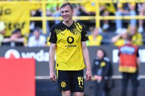 华体会官网-身价2500万图片报：布伦特福德总价7000万欧求购多特前锋拜尔