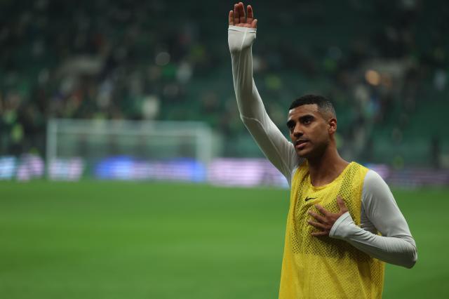 华体会-国足名单解析：大换血迎生死战 寻“枪”没有意外